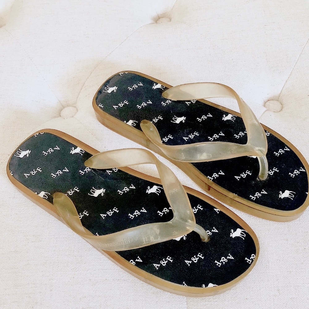 A&F jelly beach flipflops